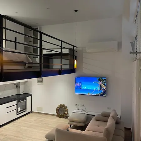 Isla Center شقة تيرانا